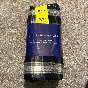Tommy Hilfiger Plaid Flannel Pants - Black and White. 2 pairs pack new in pack